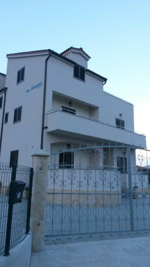 Vila Suzana Tribalj Exteriér fotografie