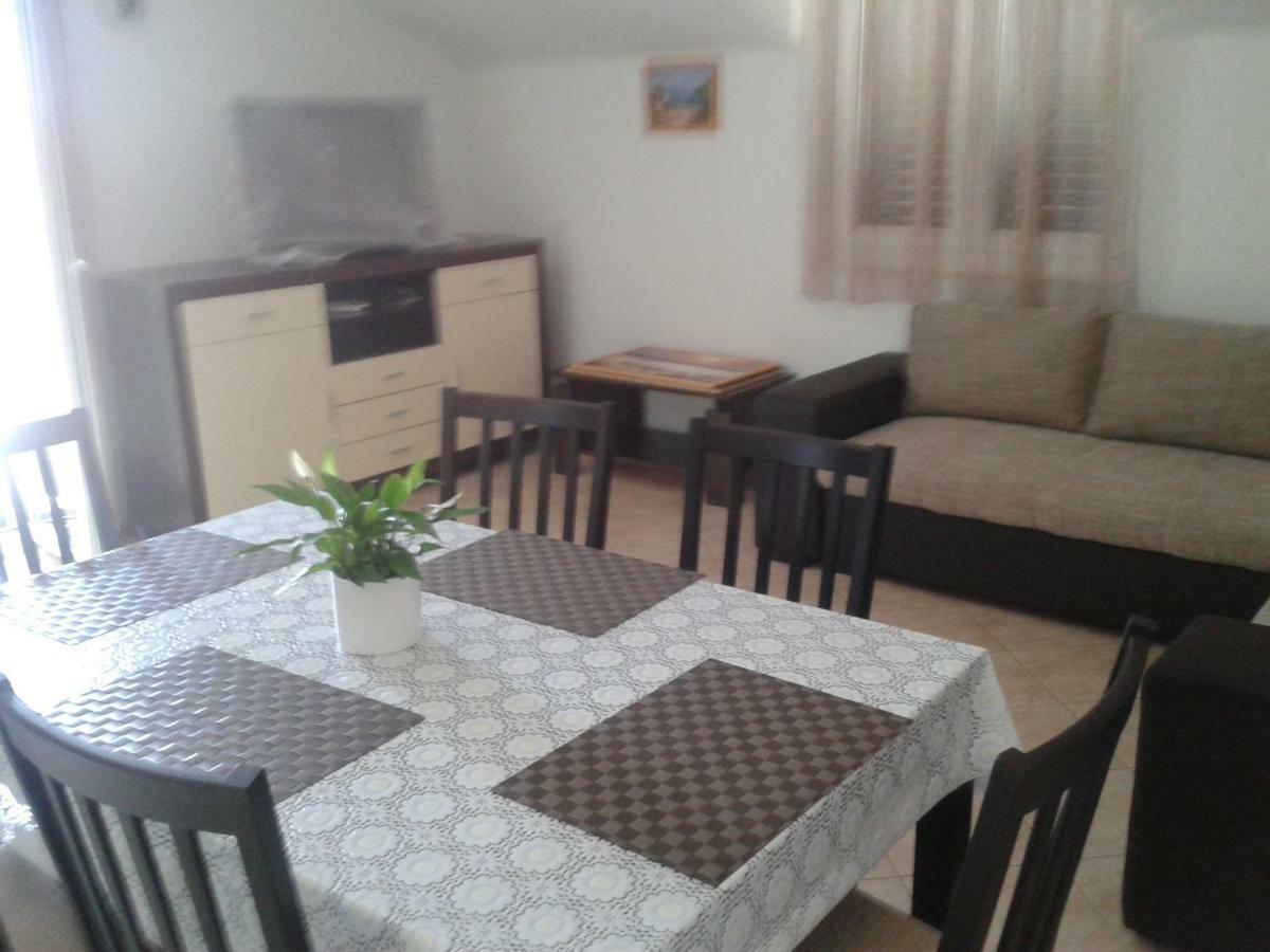 Vila Suzana Tribalj Exteriér fotografie